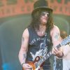 Hear Slash's isolated guitar track on Welcome To The Jungle