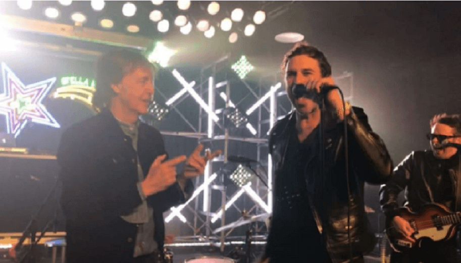 Paul McCartney plays “Helter Skelter” with Muse members