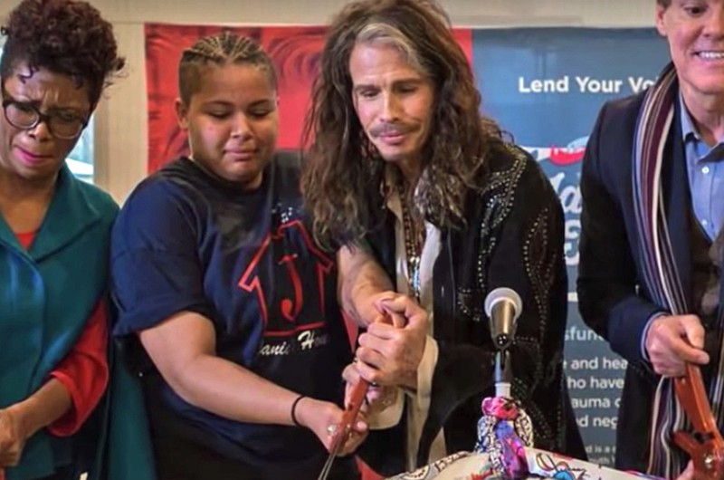 Steven Tyler opens shelter for young victims of abuse