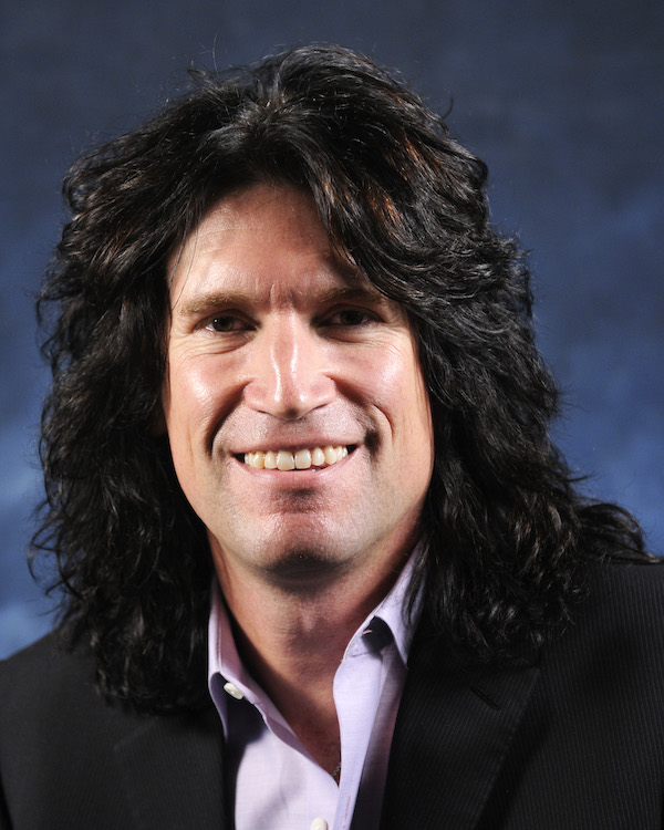 Tommy Thayer Kiss