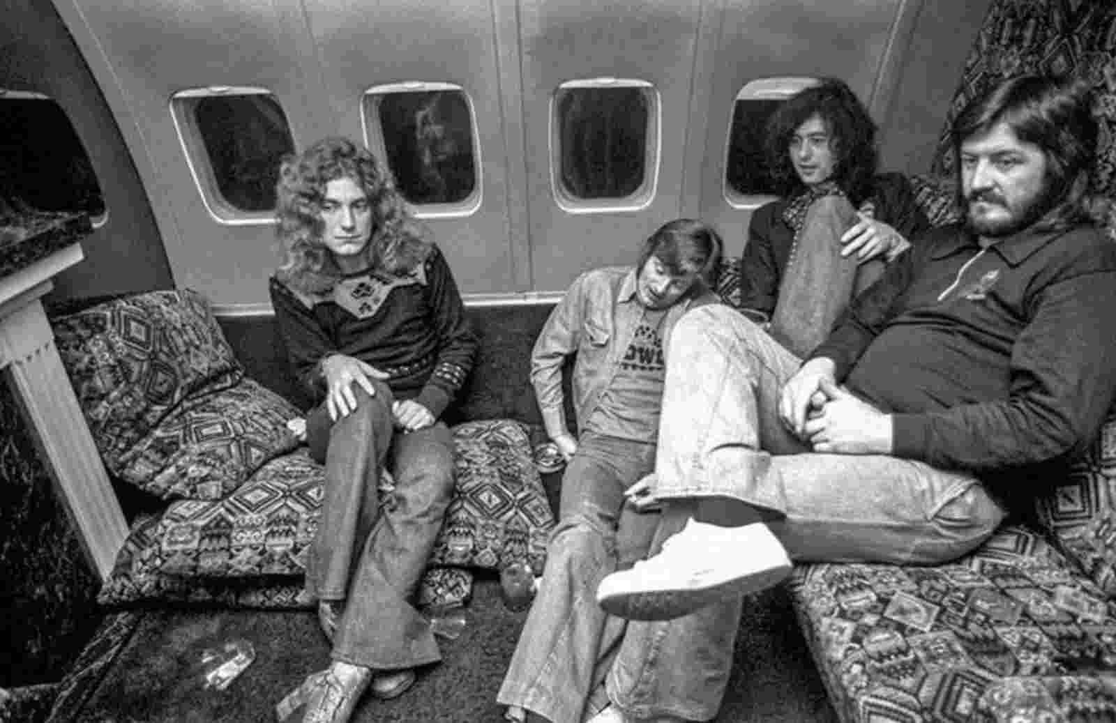 Led Zeppelin airplane