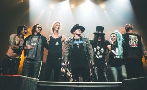 Guns n roses hole band 2017