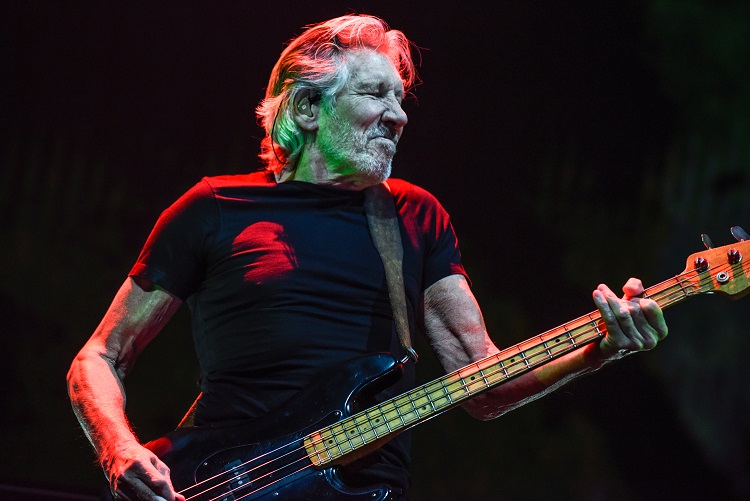 Roger Waters playing bass 2018