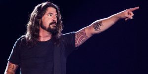 Dave Grohl pointing