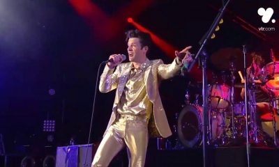 The Killers sing Oasis