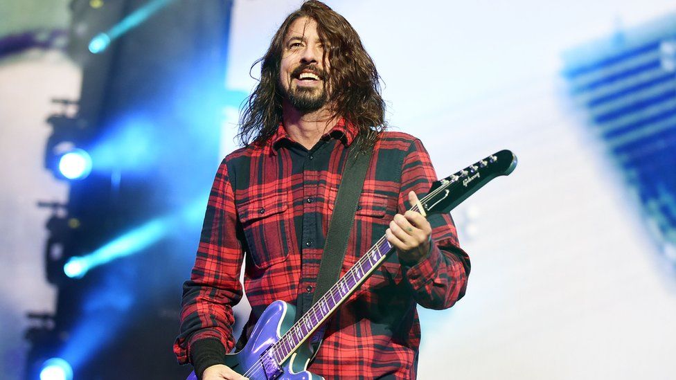 Dave Grohl playing