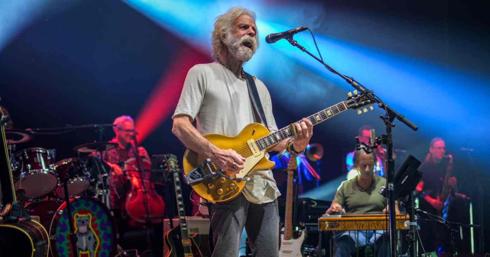 Who are Bob Weir's primary guitar influences