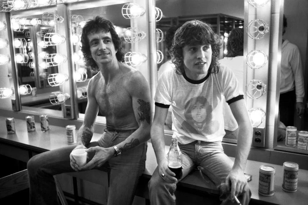 Bon Scott Angus Young