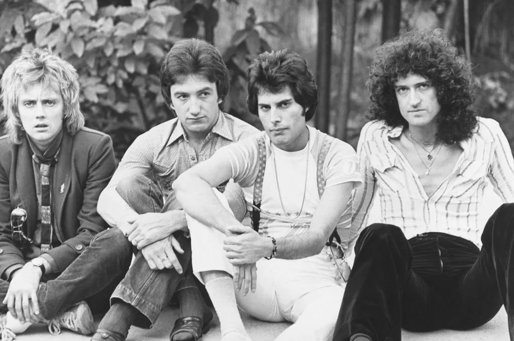 Queen band black and white