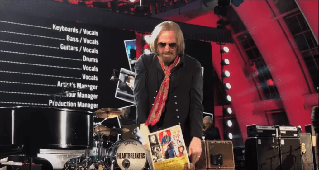 Watch Tom Petty performing on the last concert of his tour