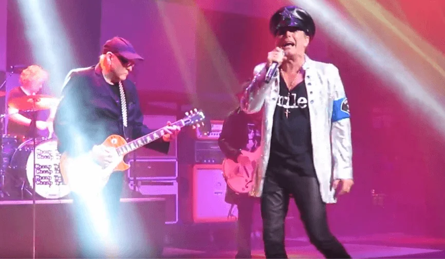 Rick Nielsen and Robin Zander