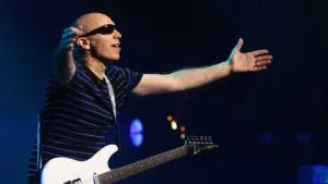 Joe Satriani open arms