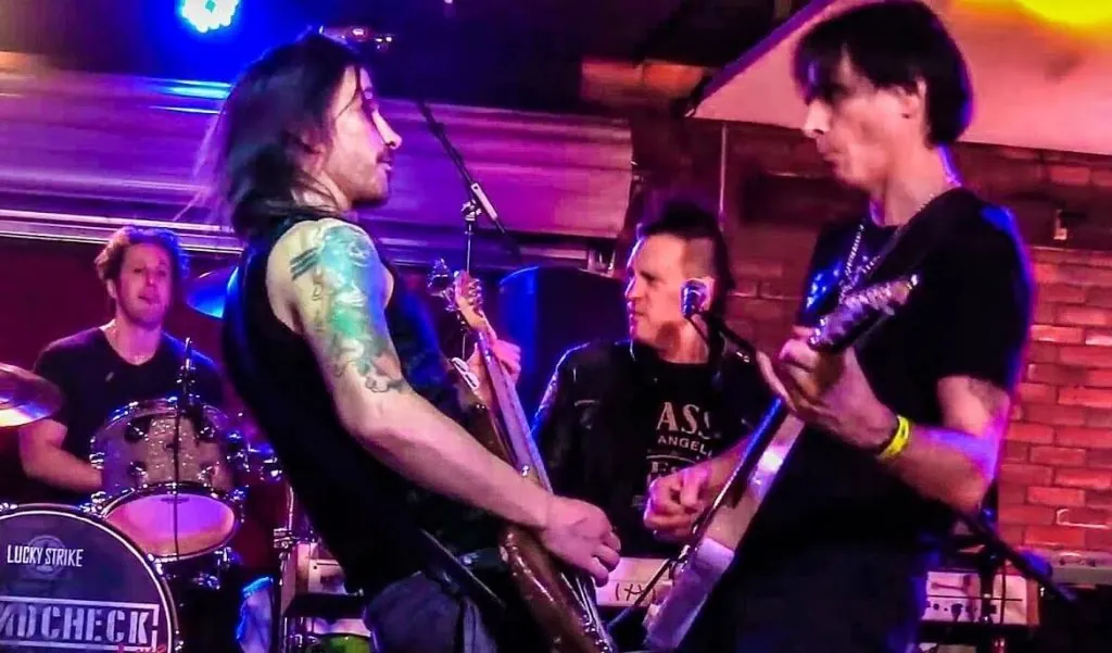 Nuno Bettencourt and Steve Vai