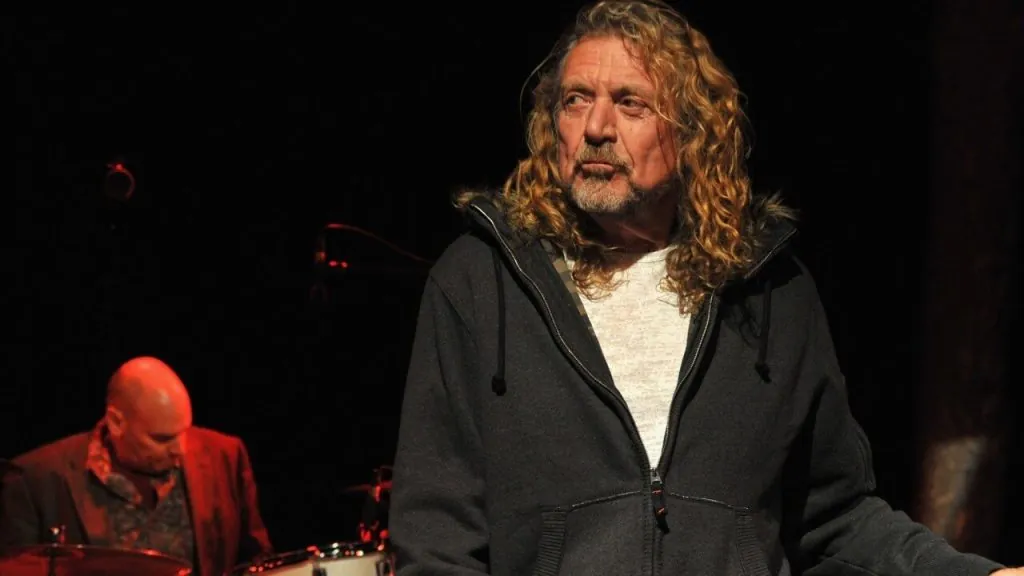 Robert Plant tell fans to stop living in the past and hear new bands