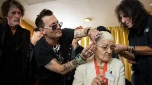 Hollywood Vampires old lady