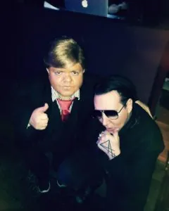 Marylin Manson and midget