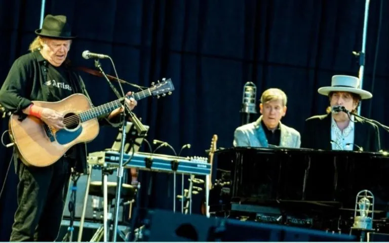 Neil Young Bob Dylan 2019