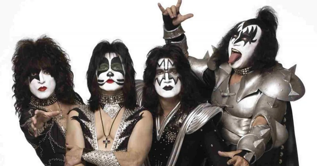 Kiss 2021
