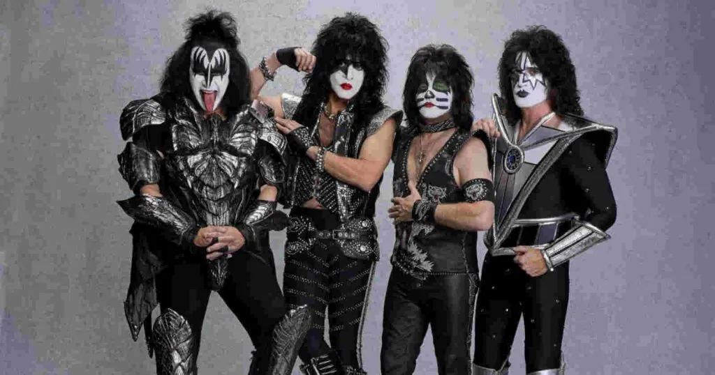 Kiss 2021
